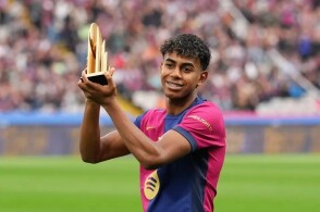 3-2伯恩茅斯，桑德兰队史首次英超联赛两球落后逆转取胜