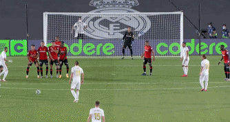 德天空：利物浦不会放弃引进伊萨克