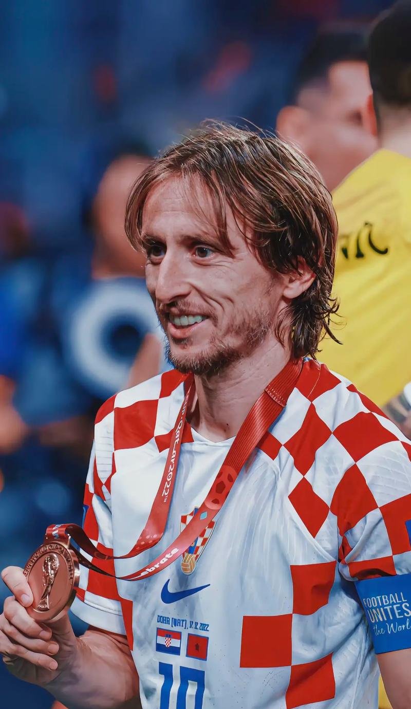 记者：莫兰特大概率留队，森林狼将控卫补强目标转向欧文