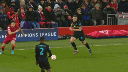 湖人斯马特谈伤势：就是背部痉挛，属于多年积劳造成的损耗