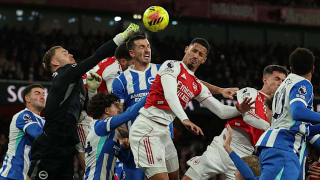 英超半场：吉马良斯角球破门，戈登点射，纽卡2-0伯恩利